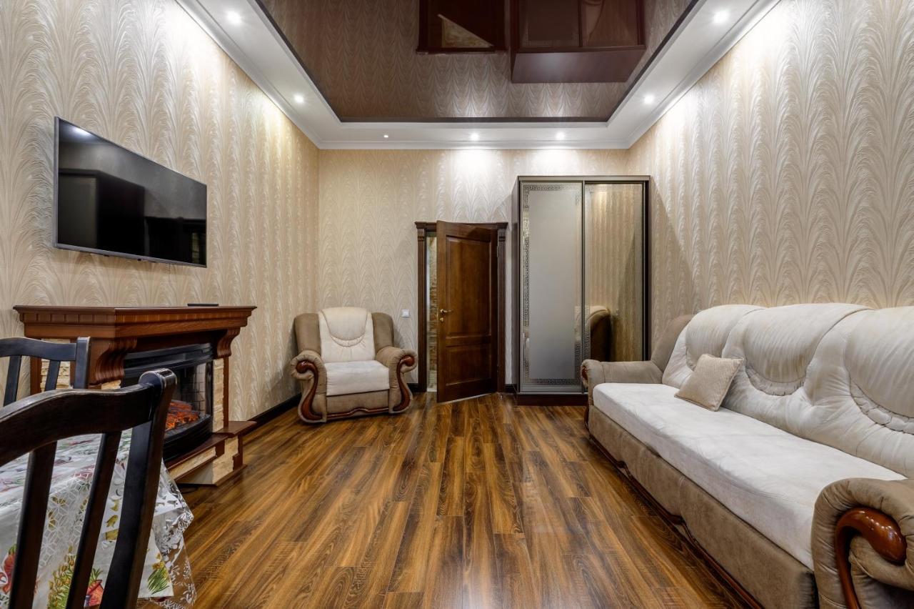Noviy Svit 4 Apartments ลวีฟ ภายนอก รูปภาพ